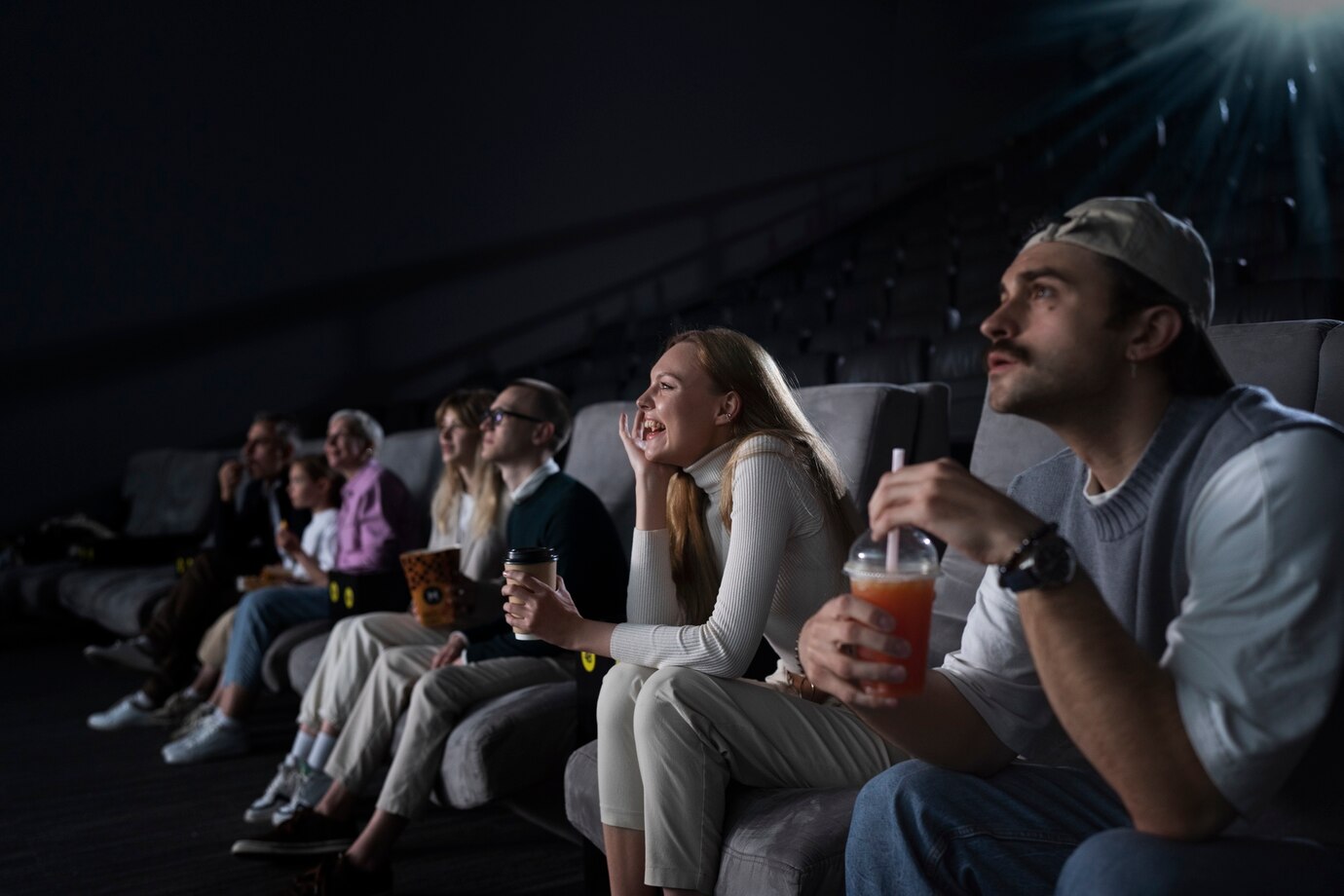 client-in-dark-vip-cinema-studio_23-2149500640.jpg
