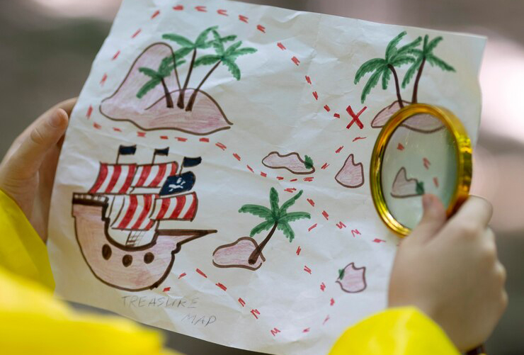 little-boy-participating-in-a-treasure-hunt_23-2149096635.jpg