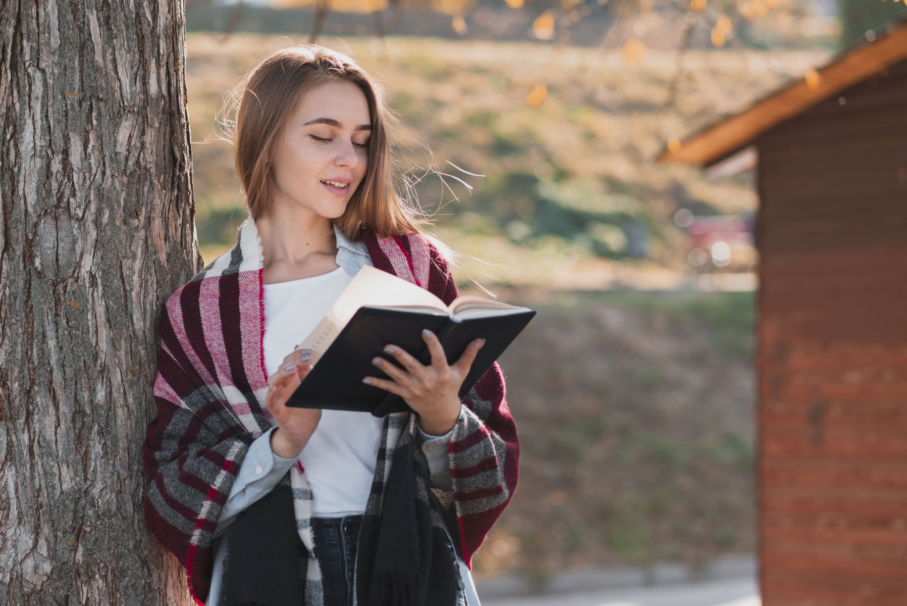 blonde-girl-reading-from-notebook.jpg